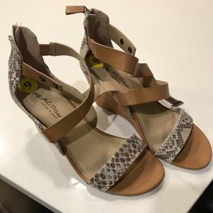 Kenneth Cole Wedges